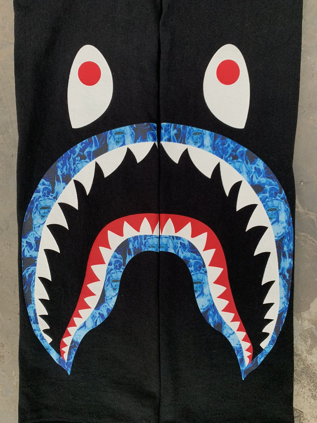 Bape Bape Flame Side Shark Tee Size US M / EU 48-50 / 2 - 9 Thumbnail
