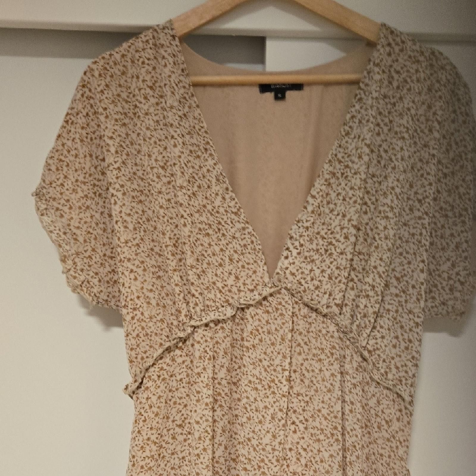 Other Wishlist Cream Floral Maxi Dress Size S / US 4 / IT 40 - 4 Thumbnail