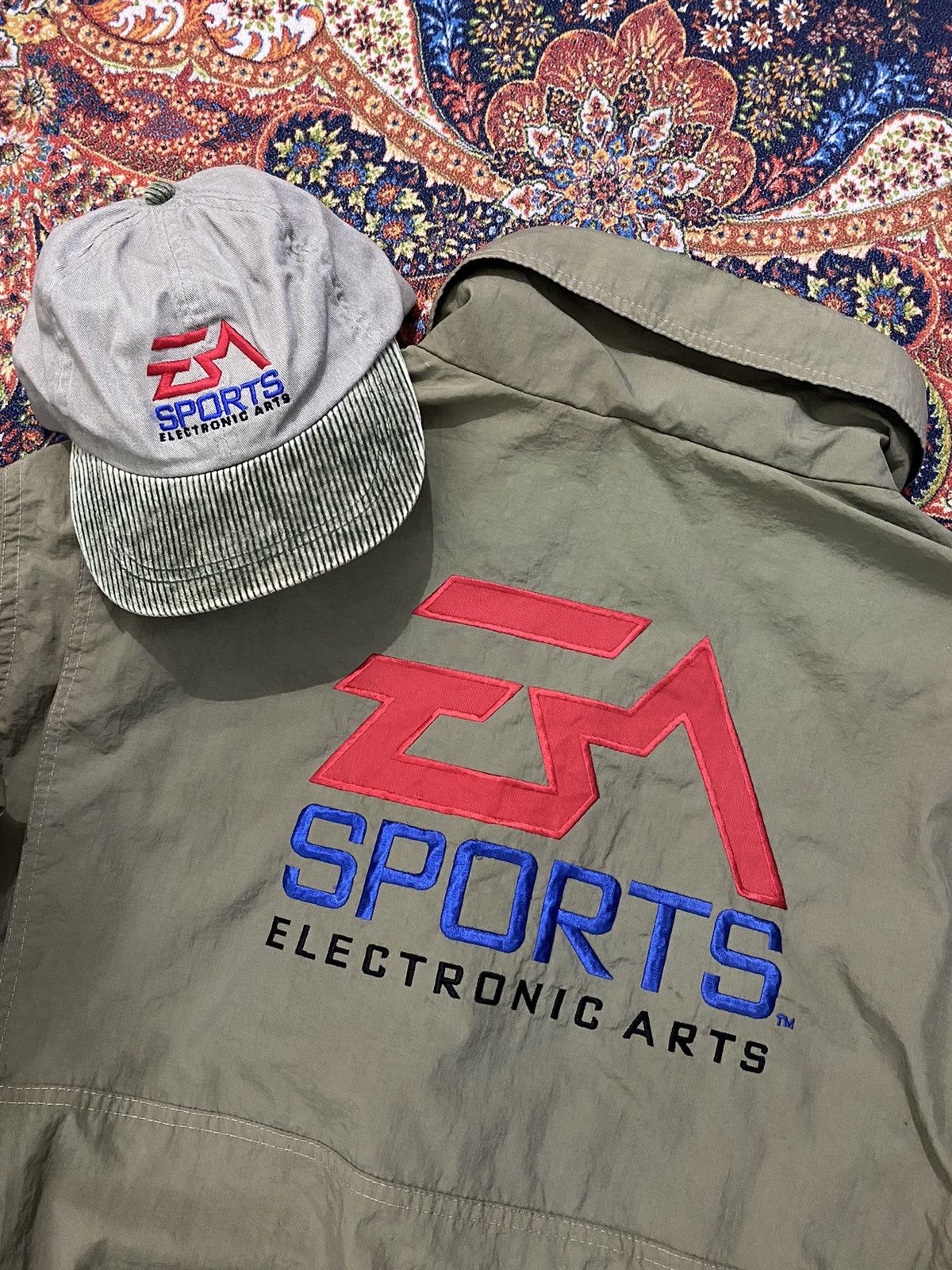 Other Vintage Electronic Arts Promo Light Jacket and Cap Size US L / EU 52-54 / 3 - 10 Thumbnail