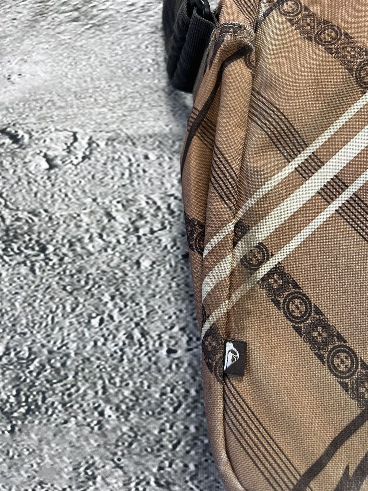 Quiksilver × Vintage Quicksilver sling bag vintage brown Y2K Size ONE SIZE - 7 Thumbnail