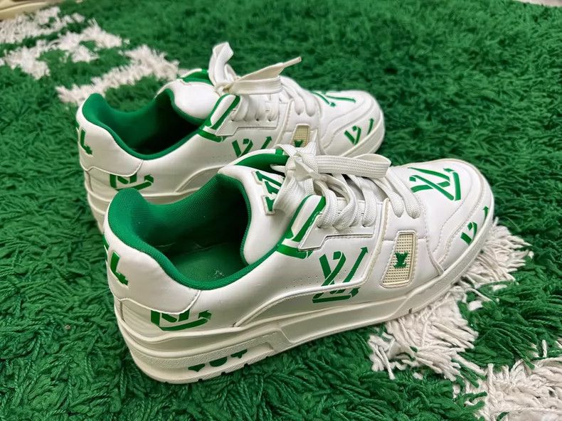 Louis Vuitton Louis Vuitton New Arrowhead Environmental Protection Board Size US 9 / EU 42 - 5 Thumbnail