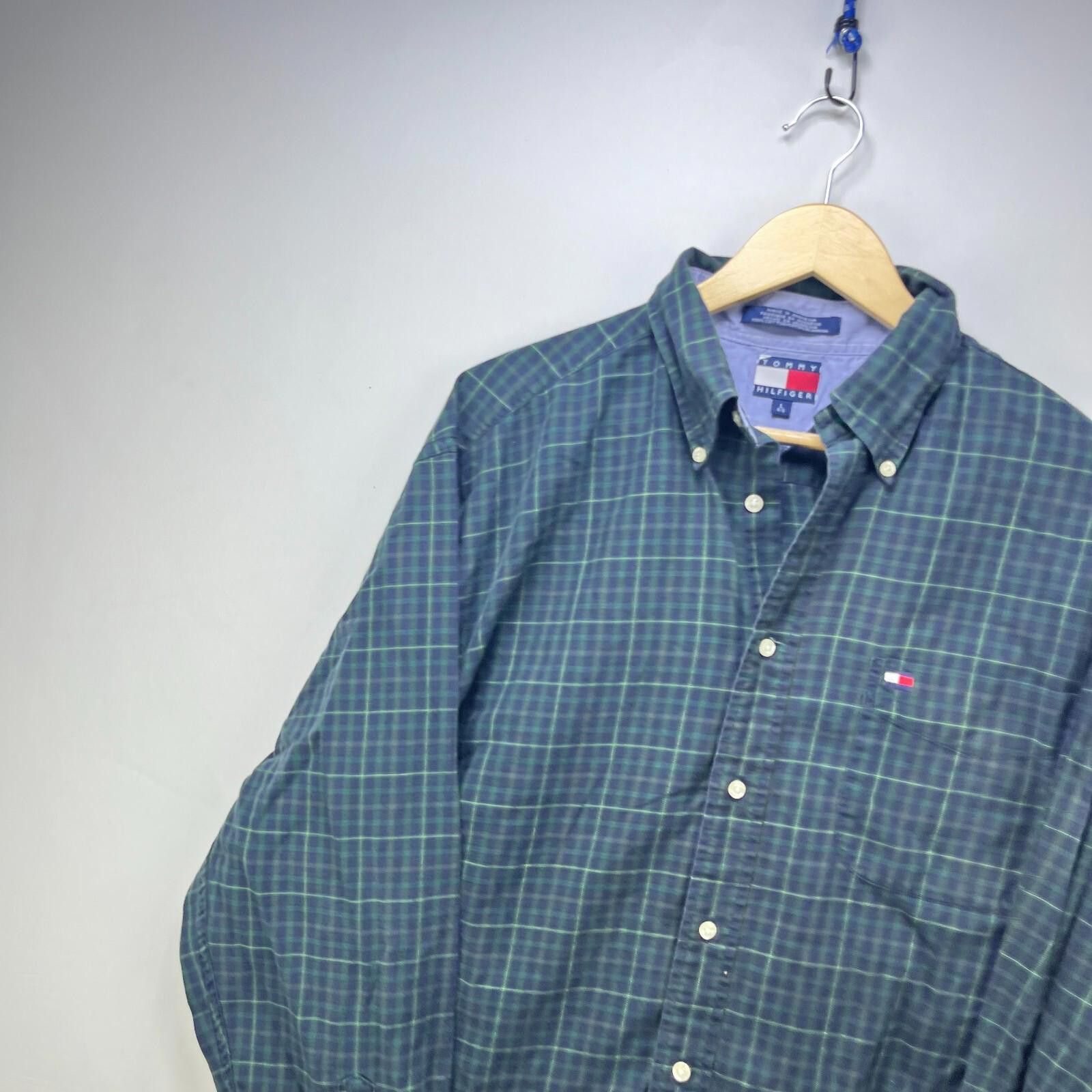 Tommy Hilfiger Vintage Tommy Hilfiger Button-Up Short Sleeve Shirt Large Size US L / EU 52-54 / 3 - 2 Thumbnail