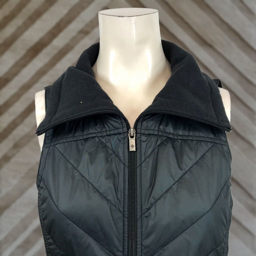 Vintage COLUMBIA WOMEN'S XS BLACK QUILTED FULL ZIP VEST Size XS / US 0-2 / IT 36-38 - 1 Thumbnail