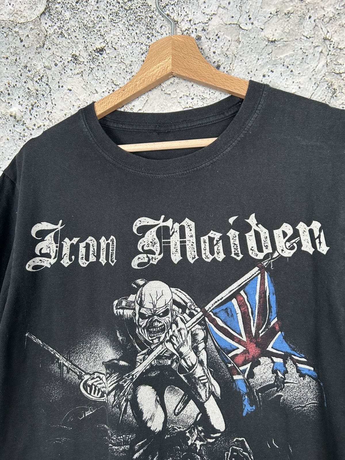 Iron Maiden Vintage Iron Maiden The Trooper Graphic Tee Metal Band Size US L / EU 52-54 / 3 - 3 Thumbnail