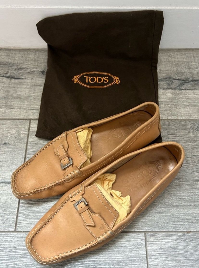 Tod's Authentic TOD’s Slipped-On Leather Loafers Size US 9 / IT 39 - 1 Thumbnail