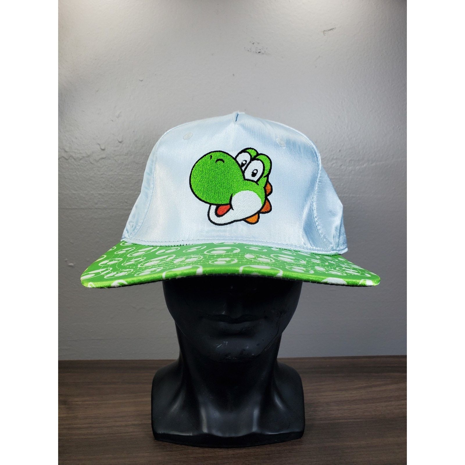 Nintendo Super Mario Yoshi SnapBack Shiny Silver Hat Cap Snapback Size ONE SIZE - 3 Thumbnail