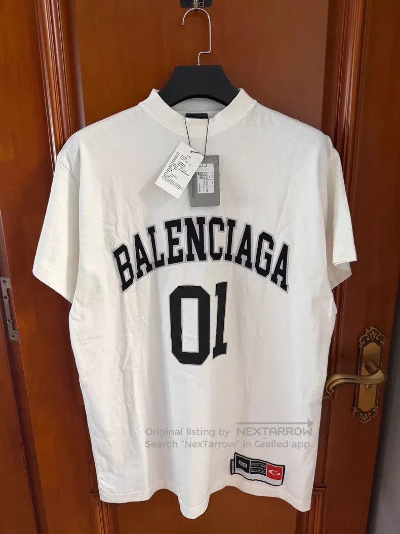 Balenciaga Balenciaga Basketball Series Short Sleeve T-Shirt Size US S / EU 44-46 / 1 - 1 Thumbnail