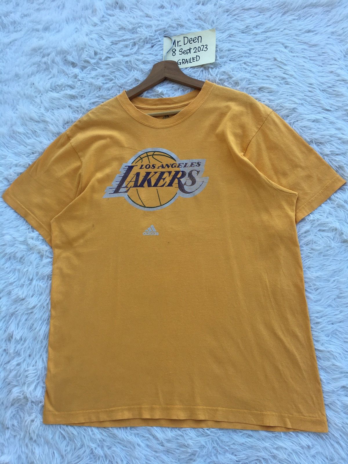 NBA Rare Vintage L.A Lakers x Adidas Tshirt Size US XL / EU 56 / 4 - 4 Thumbnail