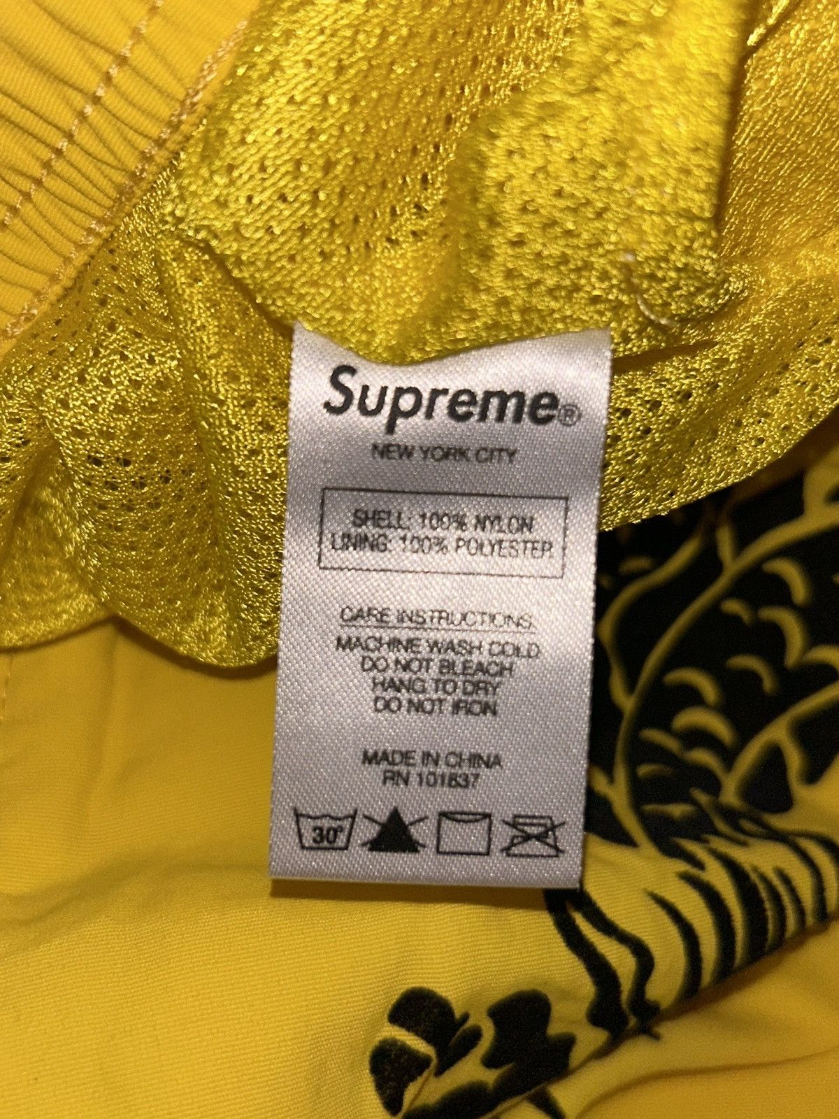 Supreme Supreme Dragon Water Short SS21 size Small Size US 32 / EU 48 - 7 Thumbnail