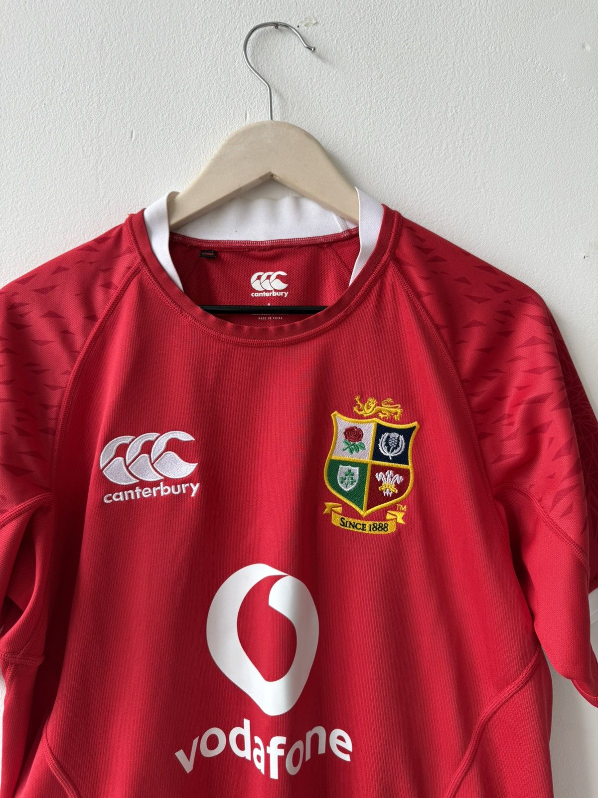 Canterbury of New Zealand Canterbury Vodafone British Lions Rugby 2021 Jersey Size US L / EU 52-54 / 3 - 5 Thumbnail