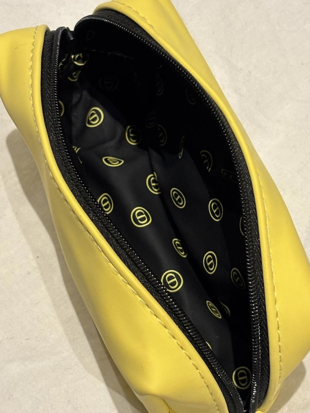 Dior Dior - Yellow Small Cosmetic Pouch with Black Zipper Size ONE SIZE - 4 Thumbnail