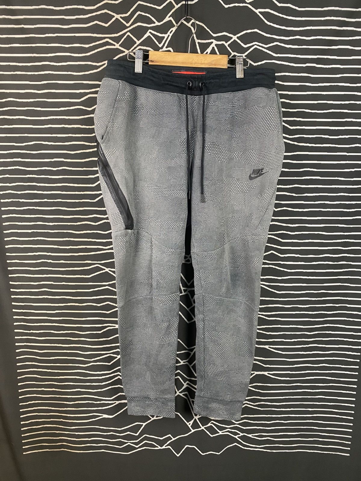 Nike Nike Tech Fleece Joggers "Big Tooth" Digital Camo Grey Size US 31 - 1 Thumbnail