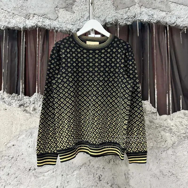 Fendi Fendi Colorful Knitted Sweater for Women . Size S / US 4 / IT 40 - 1 Thumbnail