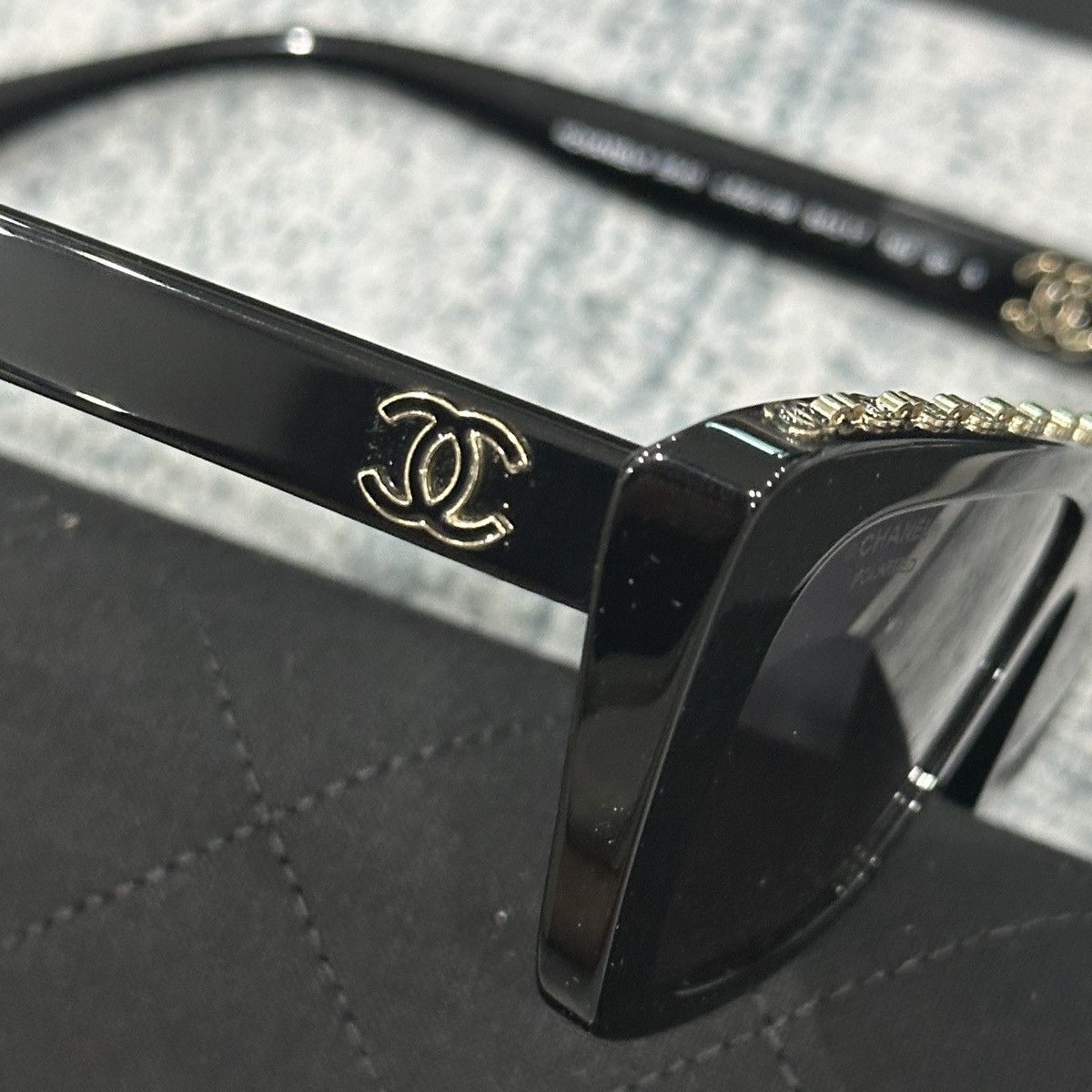 Chanel CHANEL 0CH5540 C622S8 SUNGLASSES Size ONE SIZE - 8 Thumbnail