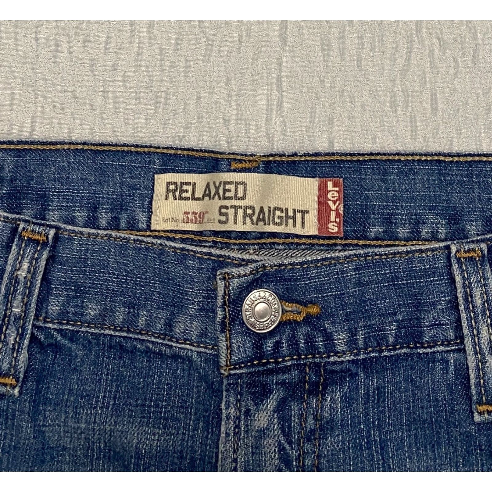 Levi's VINTAGE Levi's 559 Jeans Mens Regular Size 36 Blue Denim Whiskers Relaxed Straight 5-Pocket Mens Boys|Mens Size US 36 / EU 52 - 4 Thumbnail