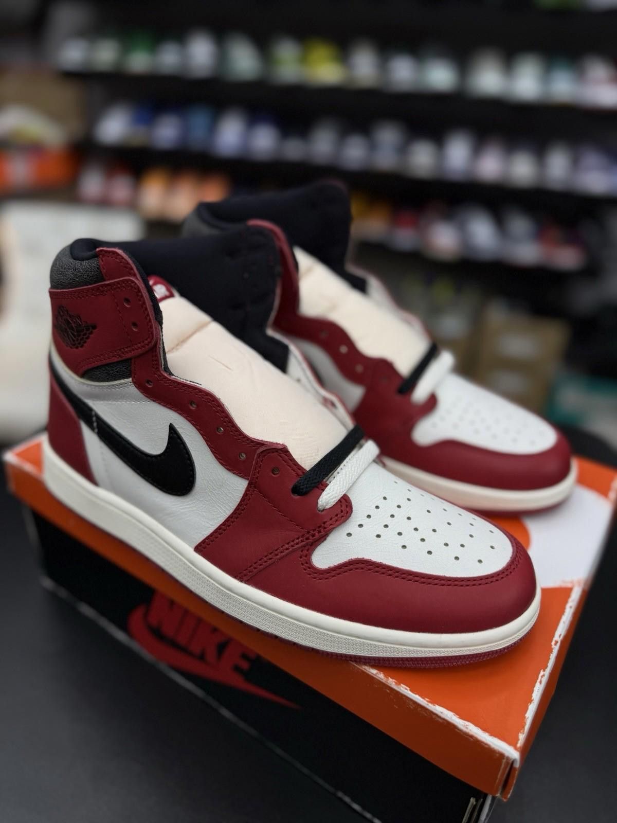 Jordan Brand Size 10.5 - Jordan 1 Retro High OG Chicago Lost & Found NEW Size US 10.5 / EU 43-44 - 3 Thumbnail