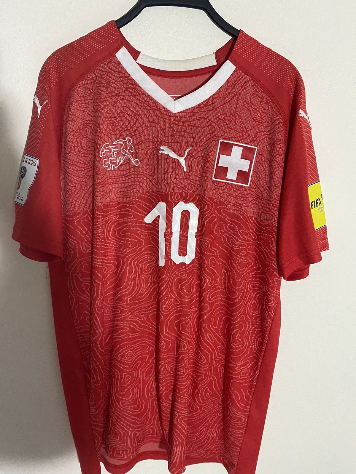 Puma Switzerland World Cup 18 qualifiers Xhaka jersey Size US L / EU 52-54 / 3 - 1 Thumbnail