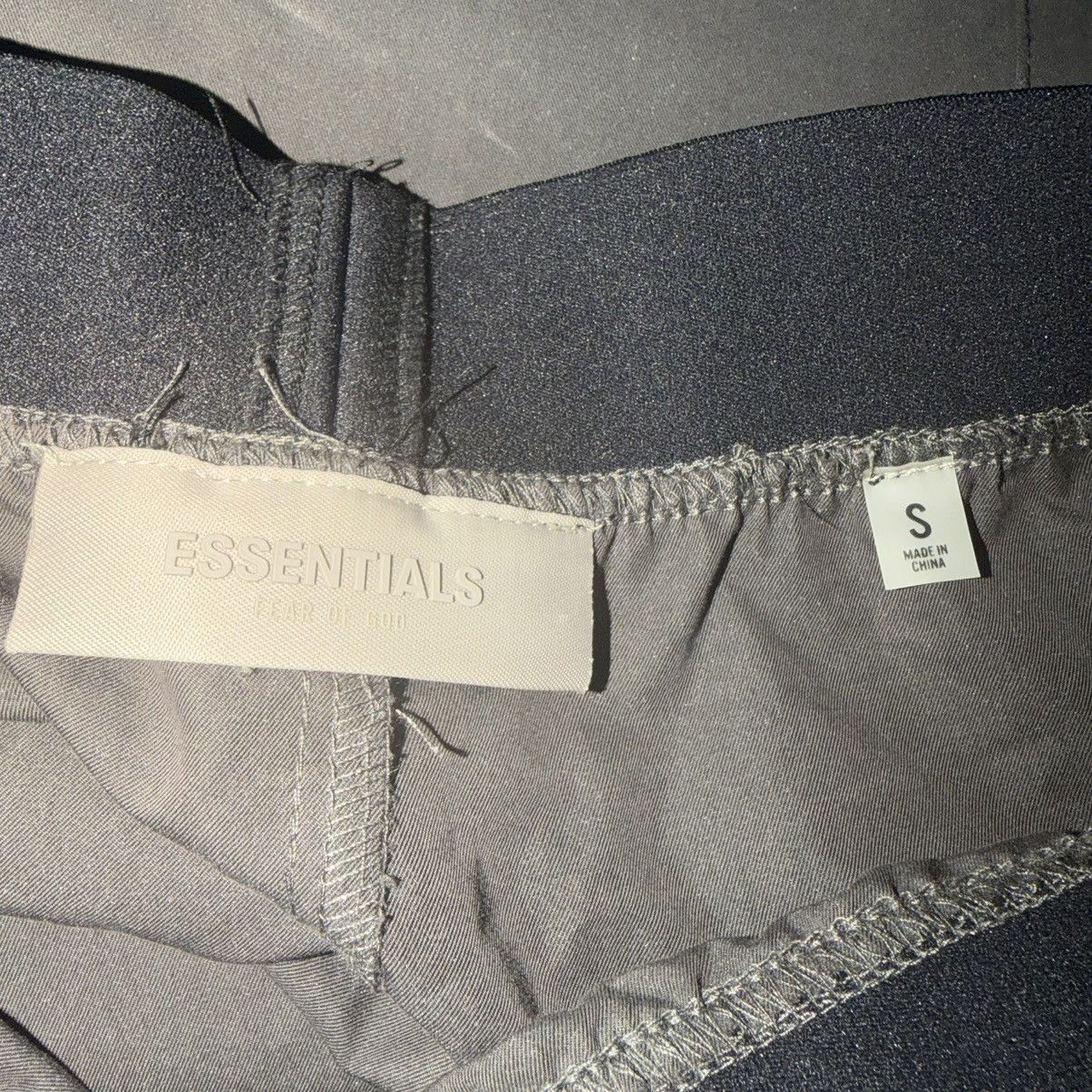 Fear of God FOG Fear of God Essentials Women’s Cargo Skirt Iron Grey Size 27" / US 4 / IT 40 - 7 Thumbnail