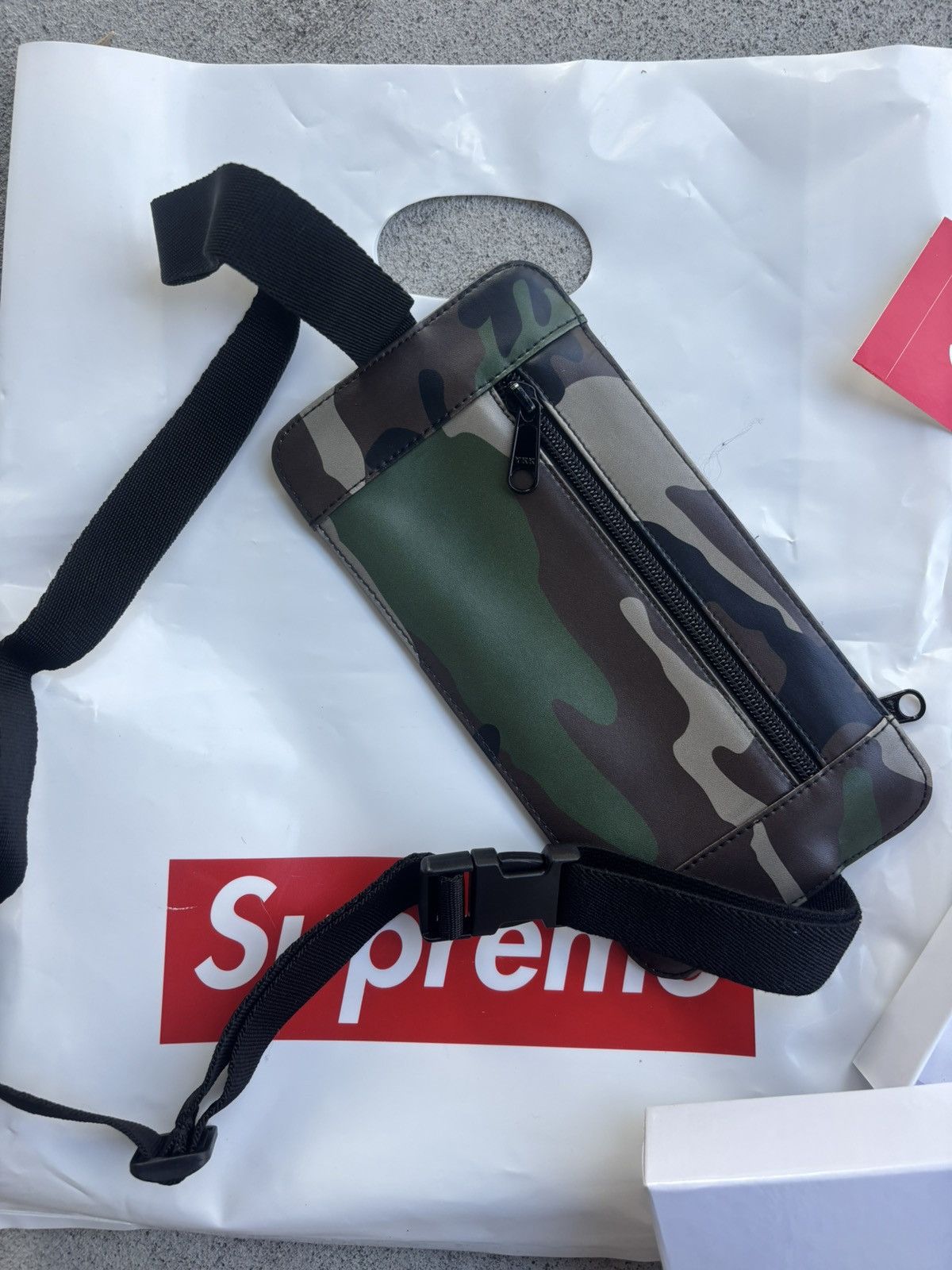 Supreme Leather waist shoulder supreme pouch Size ONE SIZE - 3 Thumbnail