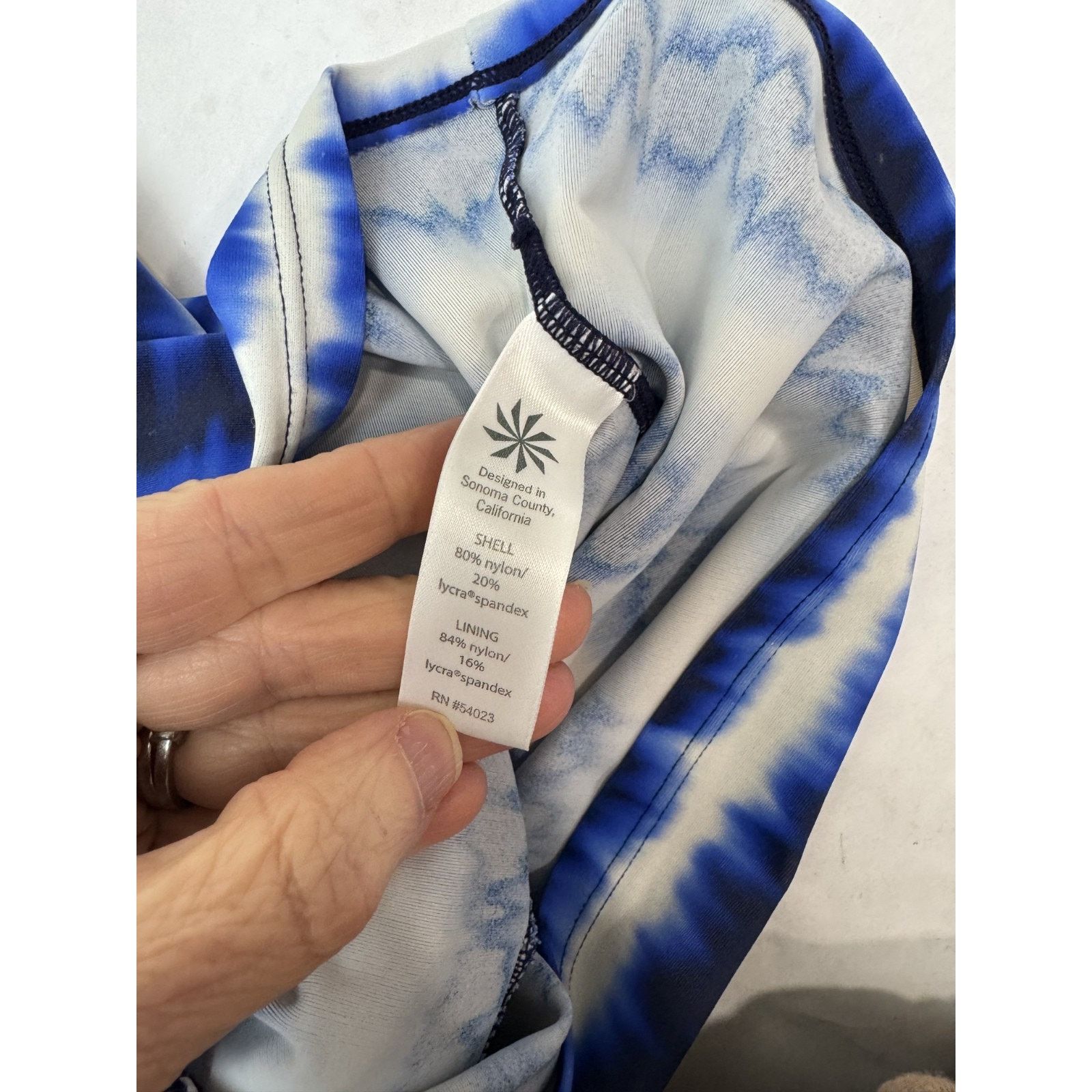 Athleta Athleta Del Mar Twister Tankini Top Size 32D /DD Blue White Size ONE SIZE - 5 Thumbnail