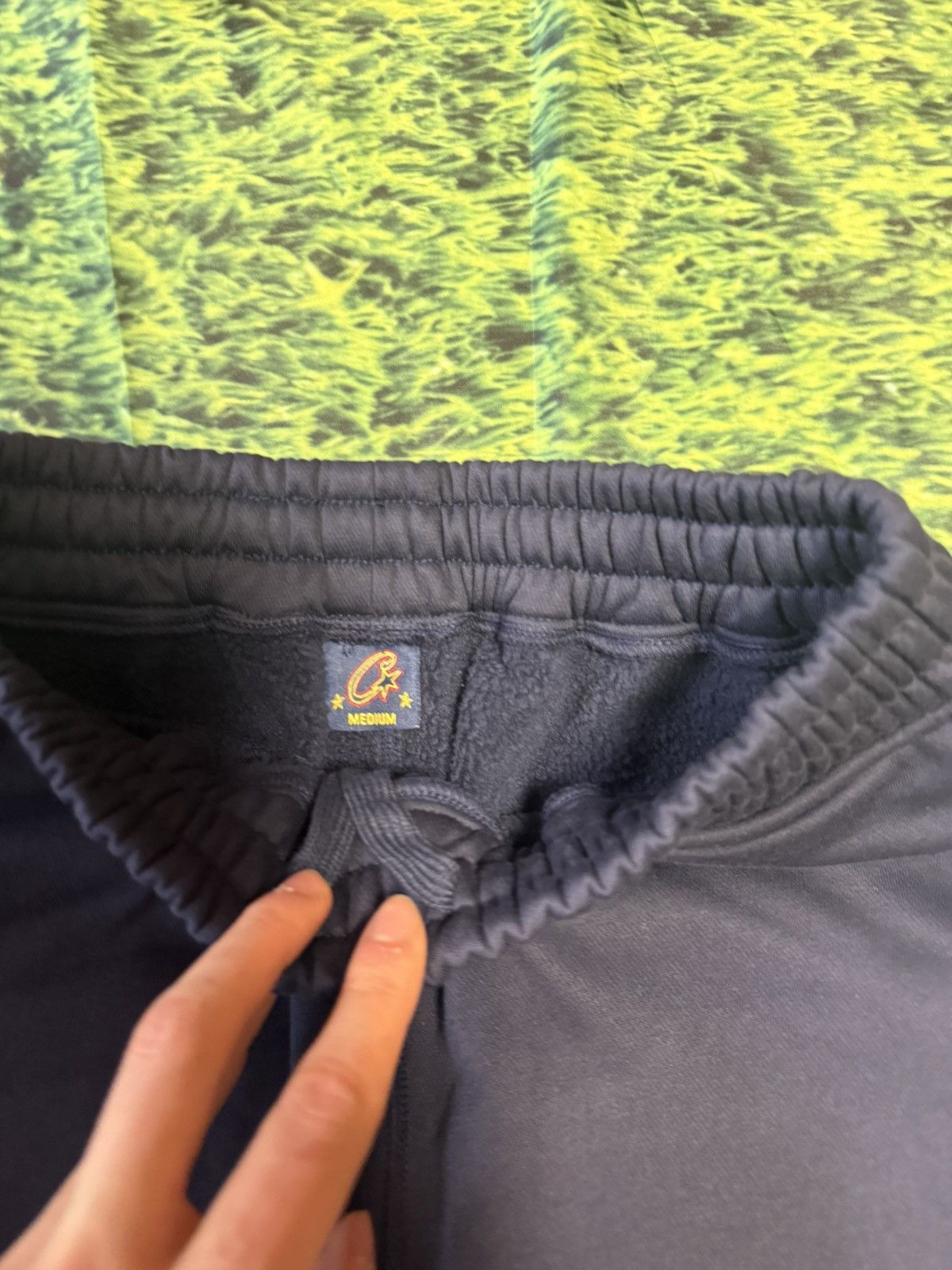 Corteiz Corteiz Island Puff Sweatpants Size US 34 / EU 50 - 4 Thumbnail