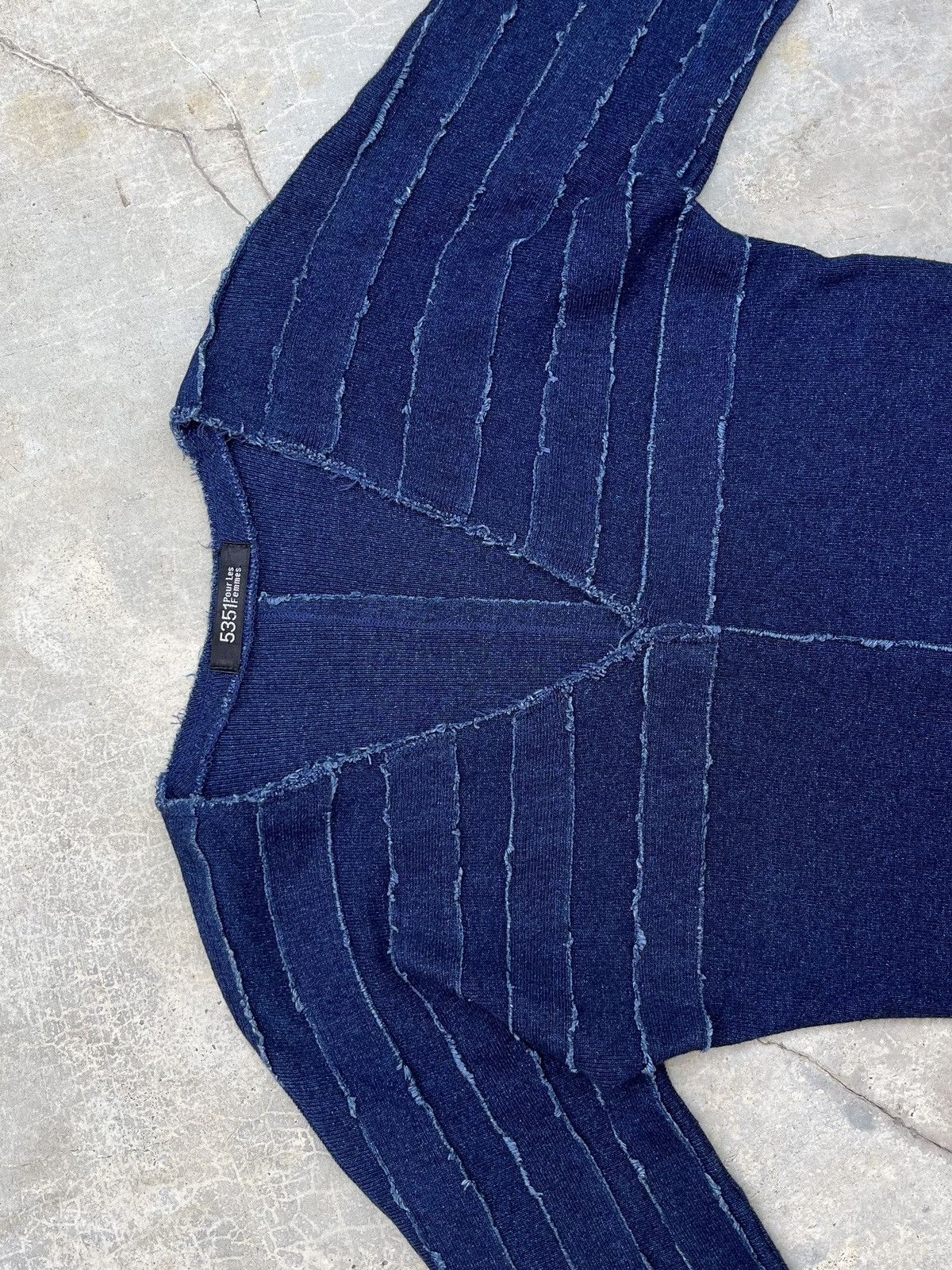 5351 POUR LES HOMMES × Japanese Brand × Le Grande Bleu (L.G.B.) 5351 Pour Les Femmes Distress Top Size S / US 4 / IT 40 - 4 Thumbnail