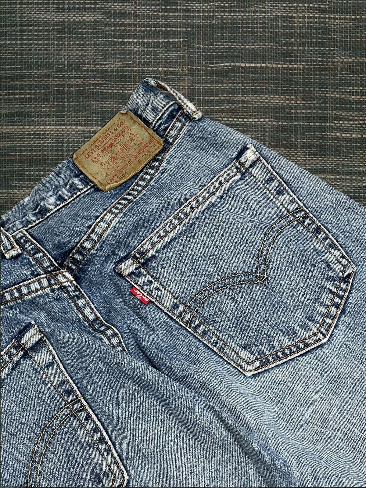 Levi's Vintage Clothing Vintage 1990s Original Designer Levis 504 Distressed Denim Size US 26 / EU 42 - 15 Thumbnail