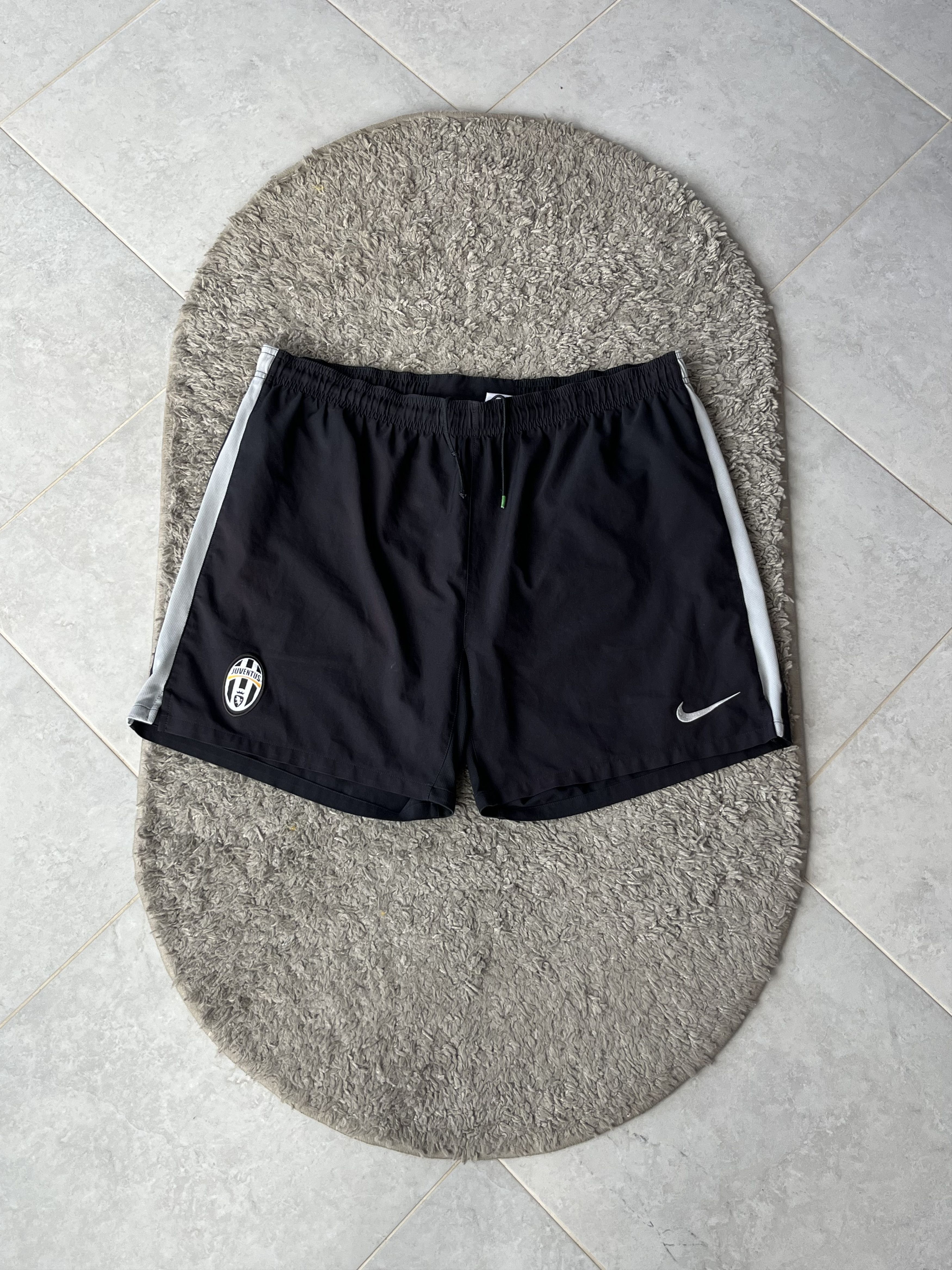 Nike NIKE JUVENTUS 2009/10 Vintage Jersey Short Very Rare Size US 38 / EU 54 - 1 Thumbnail