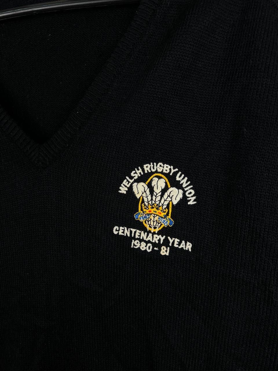 Umbro Welsh Rugby Umbro 1980-81vintage sweater size M Size US M / EU 48-50 / 2 - 3 Thumbnail