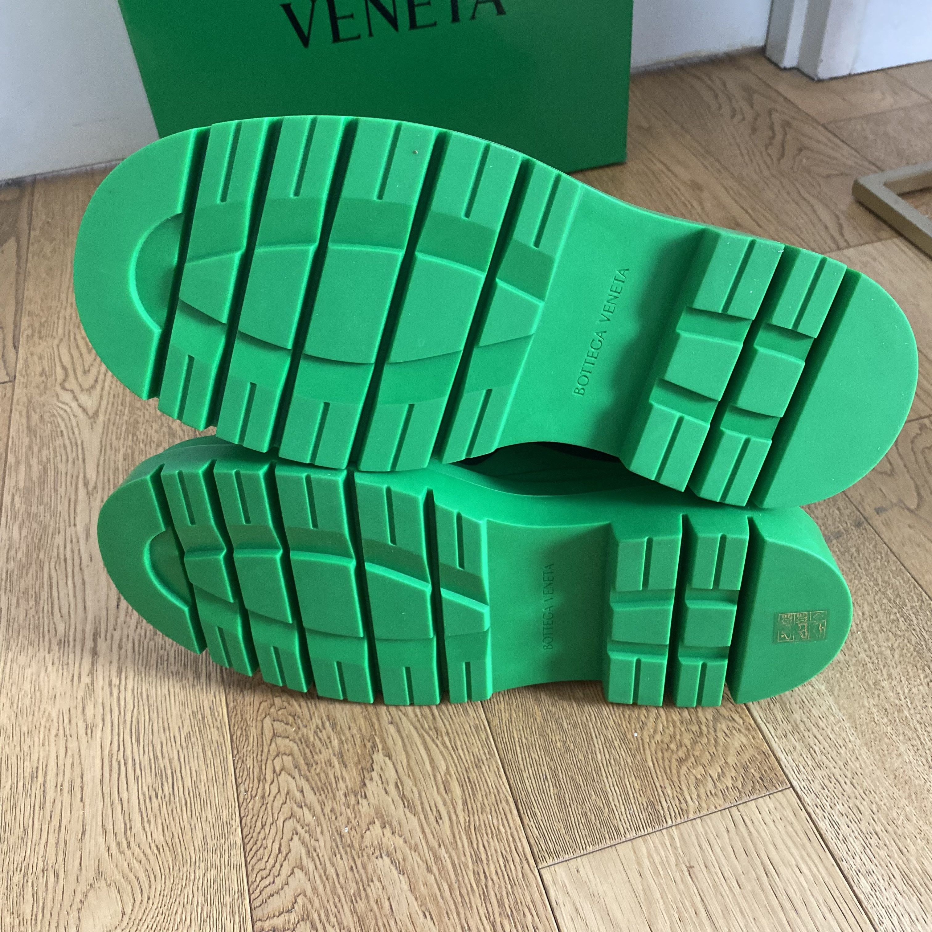 Bottega Veneta Bottega Veneta Tire Boots Chelsea Combat Motorcycle Parakeet Size US 12.5 / EU 45-46 - 6 Thumbnail
