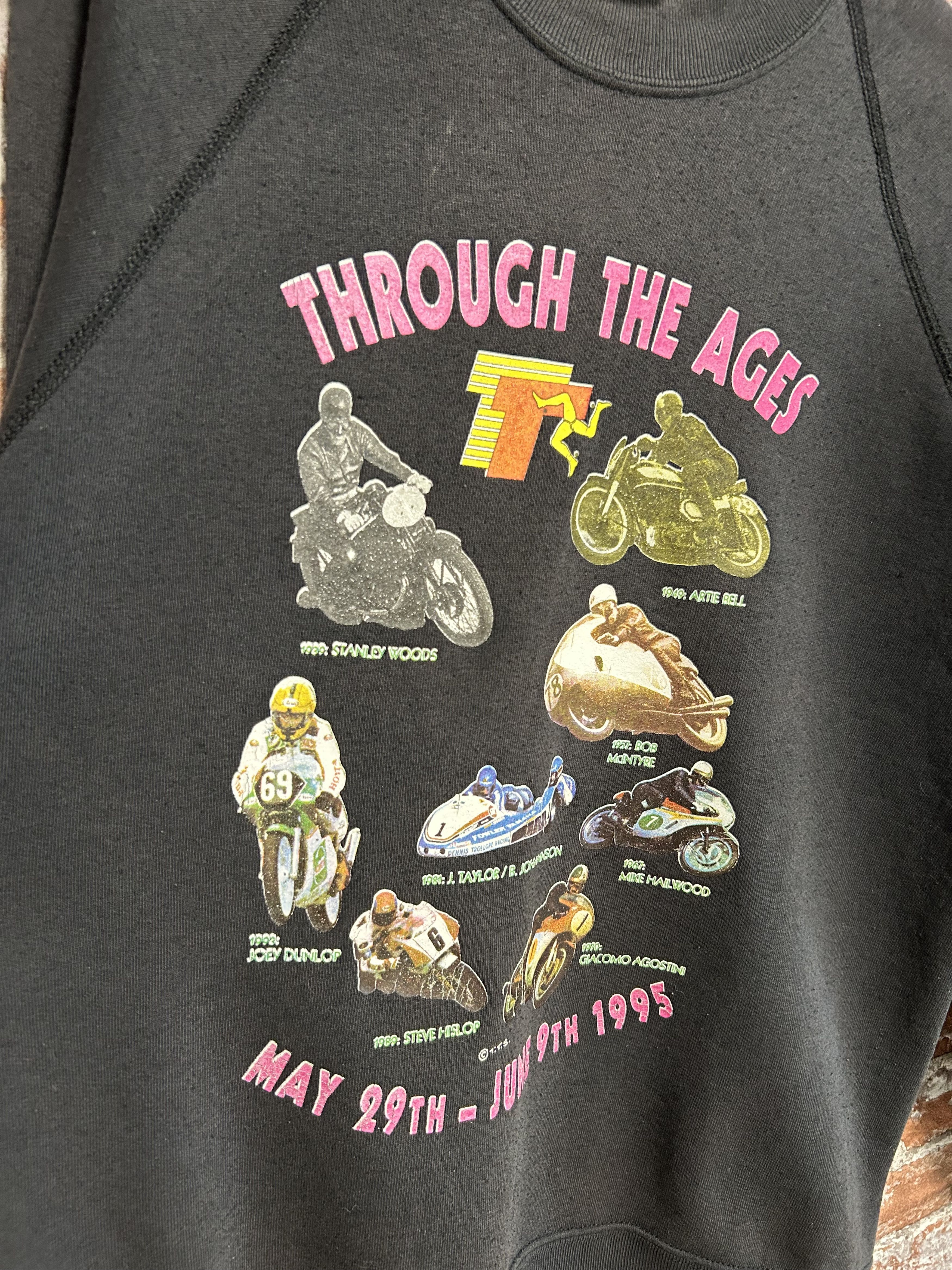 Vintage Vintage 1995 Isle of Man TT Motorcycle Sweatshirt Size US L / EU 52-54 / 3 - 4 Thumbnail