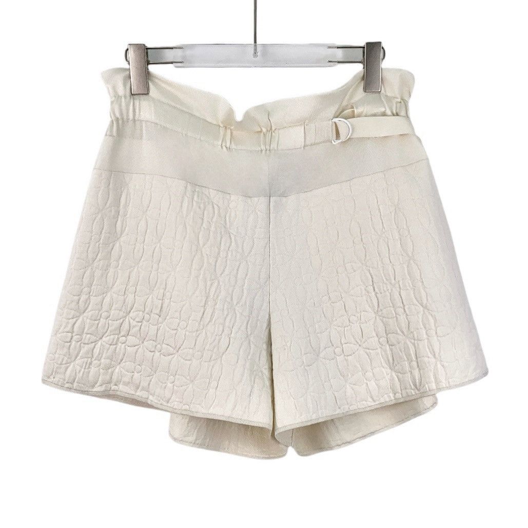 Louis Vuitton Louis Vuitton Beige Monogram Print Silk Casual Shorts K26WX Size 32" / US 10 / IT 46 - 1 Thumbnail