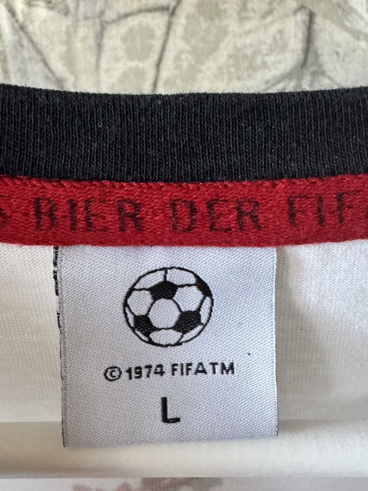 Other T-shirt 1974 FIFA Trophy World Cup West Germany Size US L / EU 52-54 / 3 - 3 Thumbnail