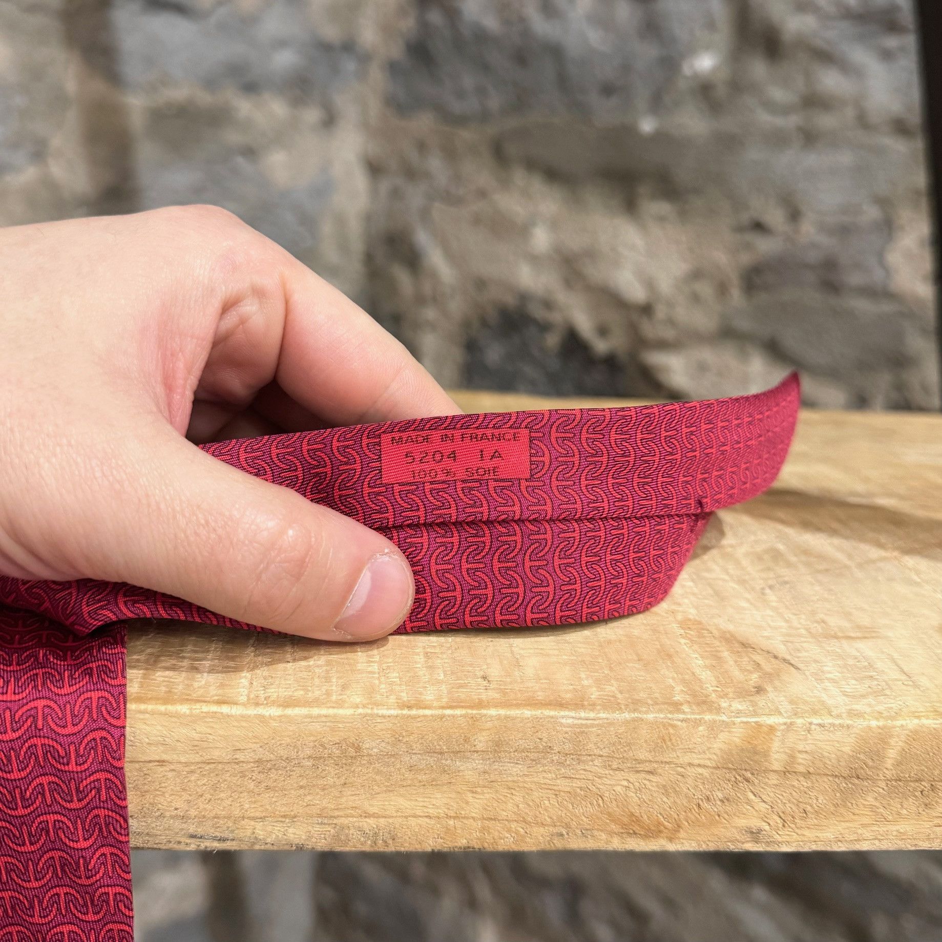 Hermes Hermès Chaine D'Ancre Pattern Raspberry Red Tonal Silk Tie Size ONE SIZE - 5 Thumbnail