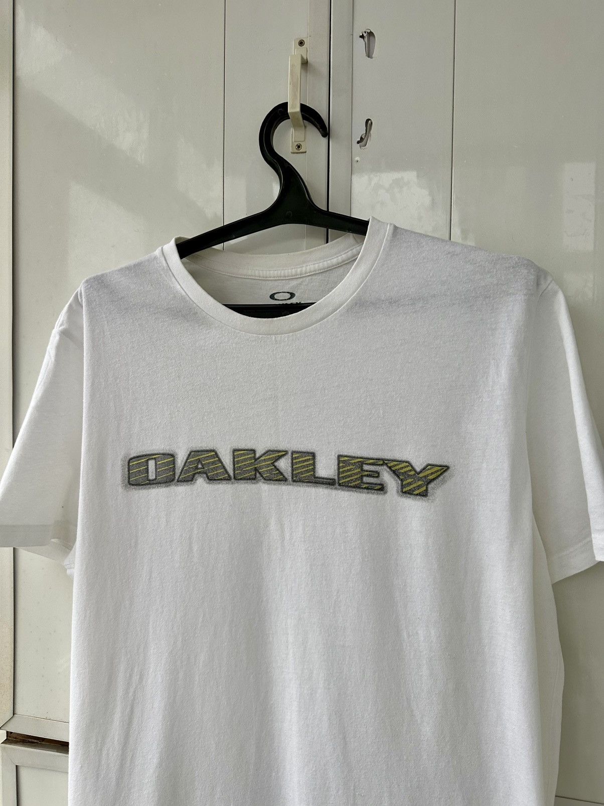 Oakley Vintage Oakley 3D Back Print T-shirt Size US L / EU 52-54 / 3 - 7 Thumbnail