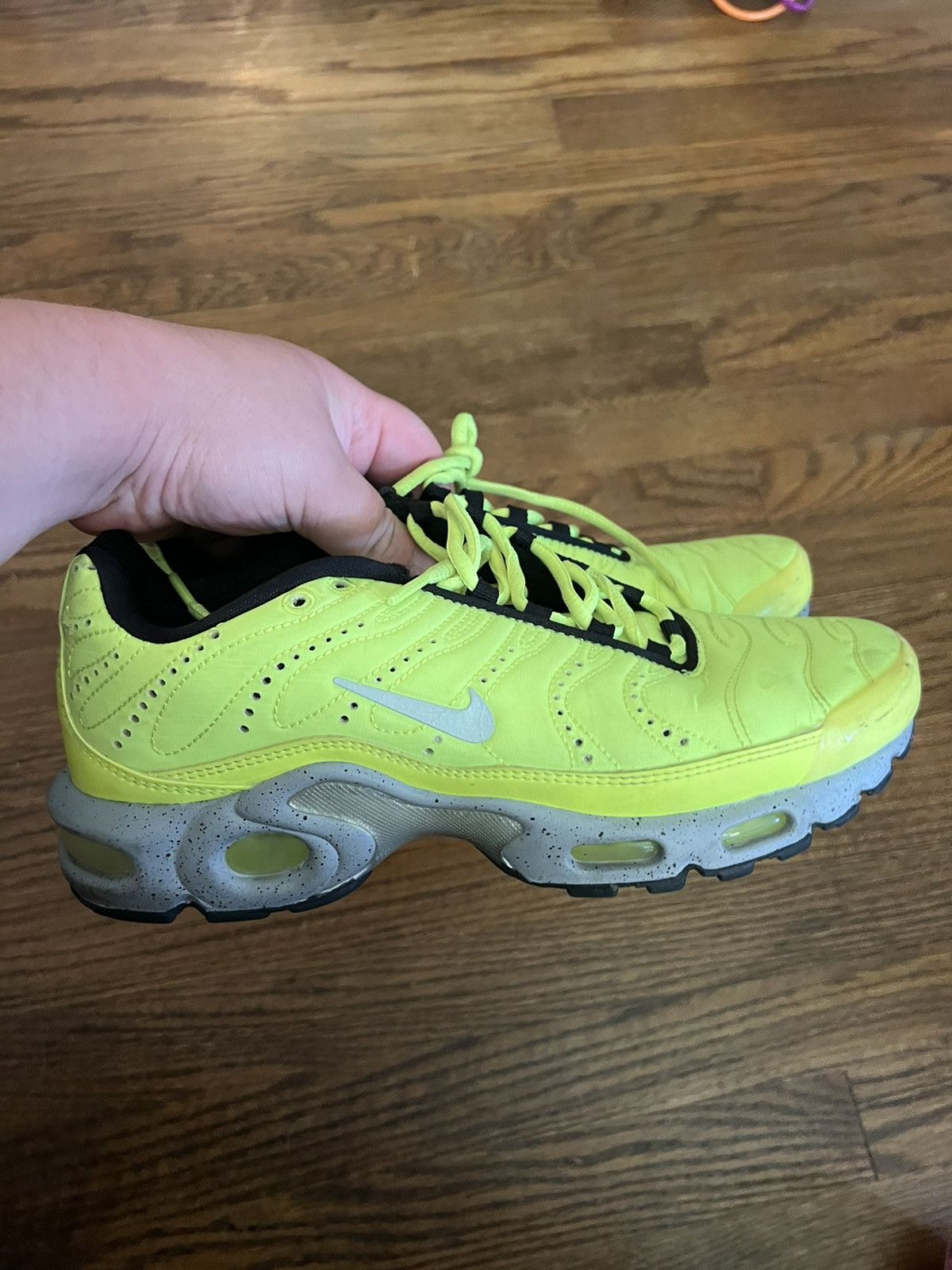 Nike Nike Air Max Plus Premium Volt Mens 8 Shoes Safety Yellow Size US 8 / EU 41 - 6 Thumbnail