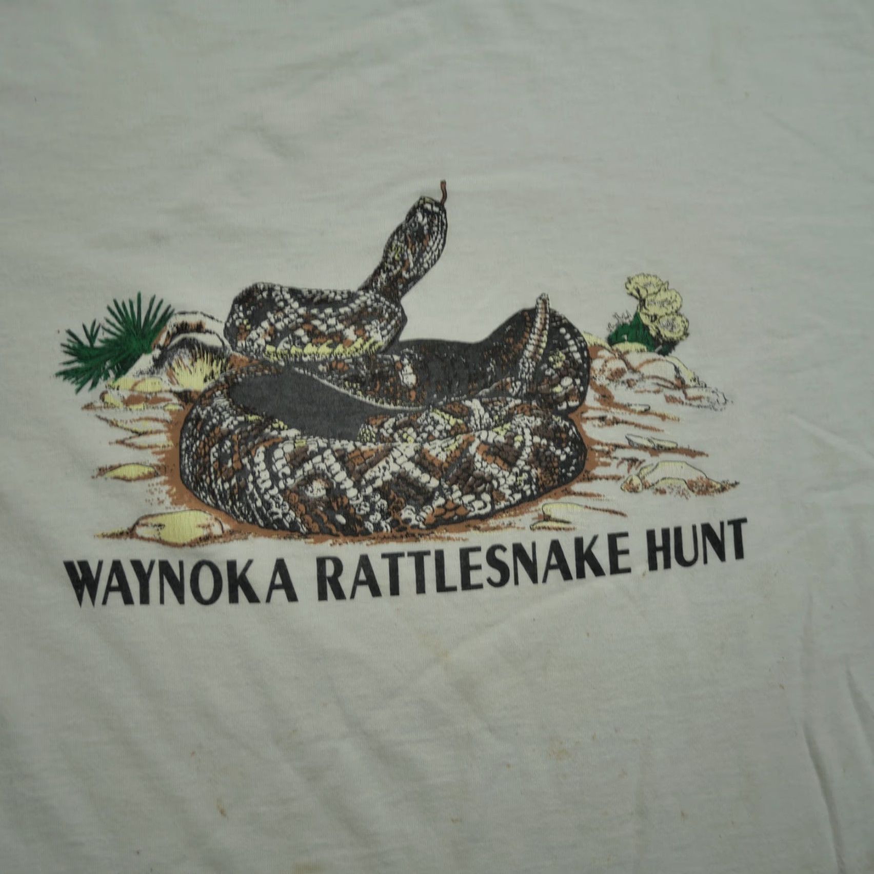 Vintage VINTAGE Waynoka Rattlesnake Hunt T Shirt Mens Large White Animal Snake 90s Shirt Mens Large White 90s Art Size US L / EU 52-54 / 3 - 2 Thumbnail