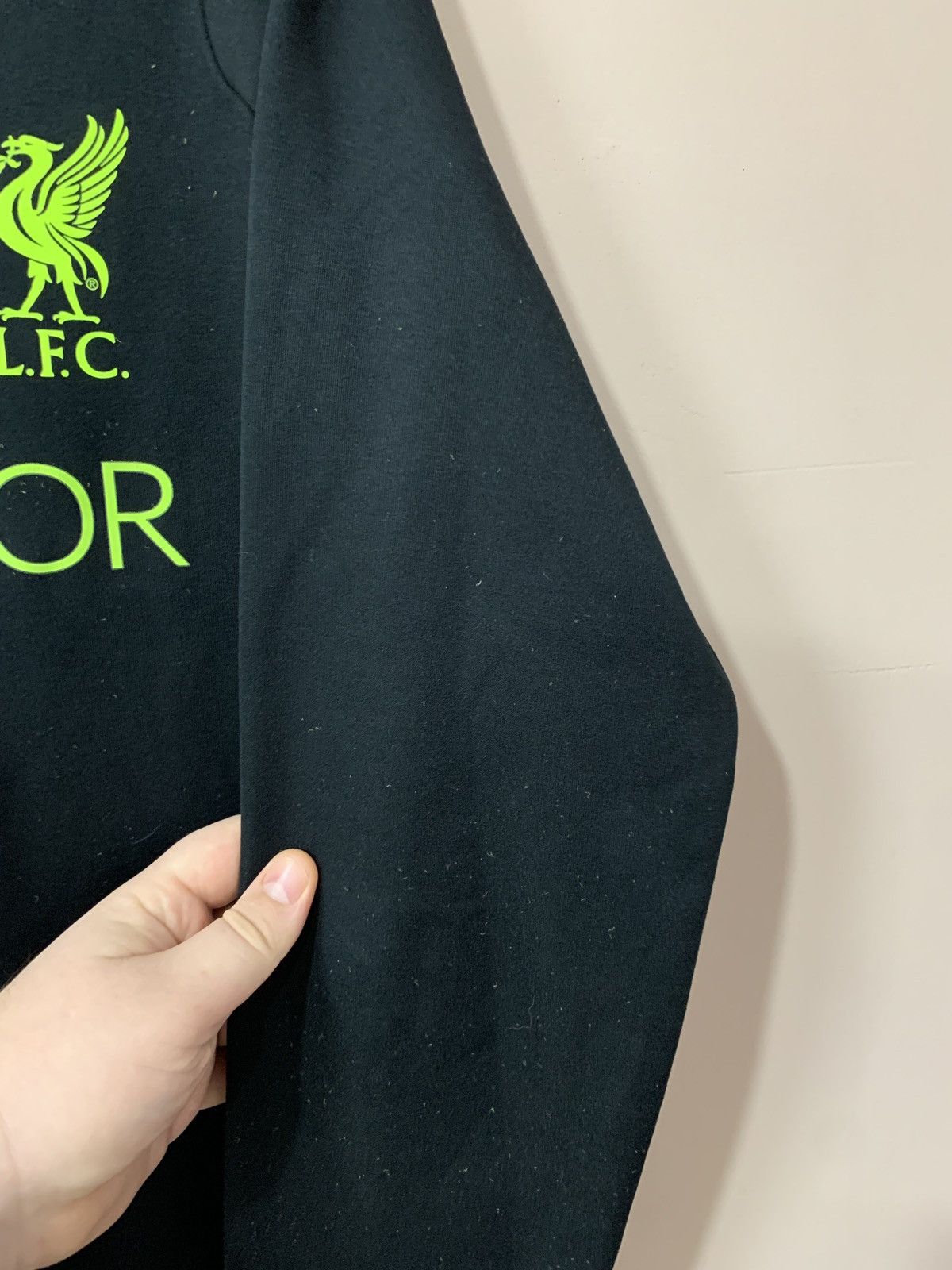New Balance Liverpool Football Sweatshirt New Balance Soccer Size L Size US L / EU 52-54 / 3 - 7 Thumbnail