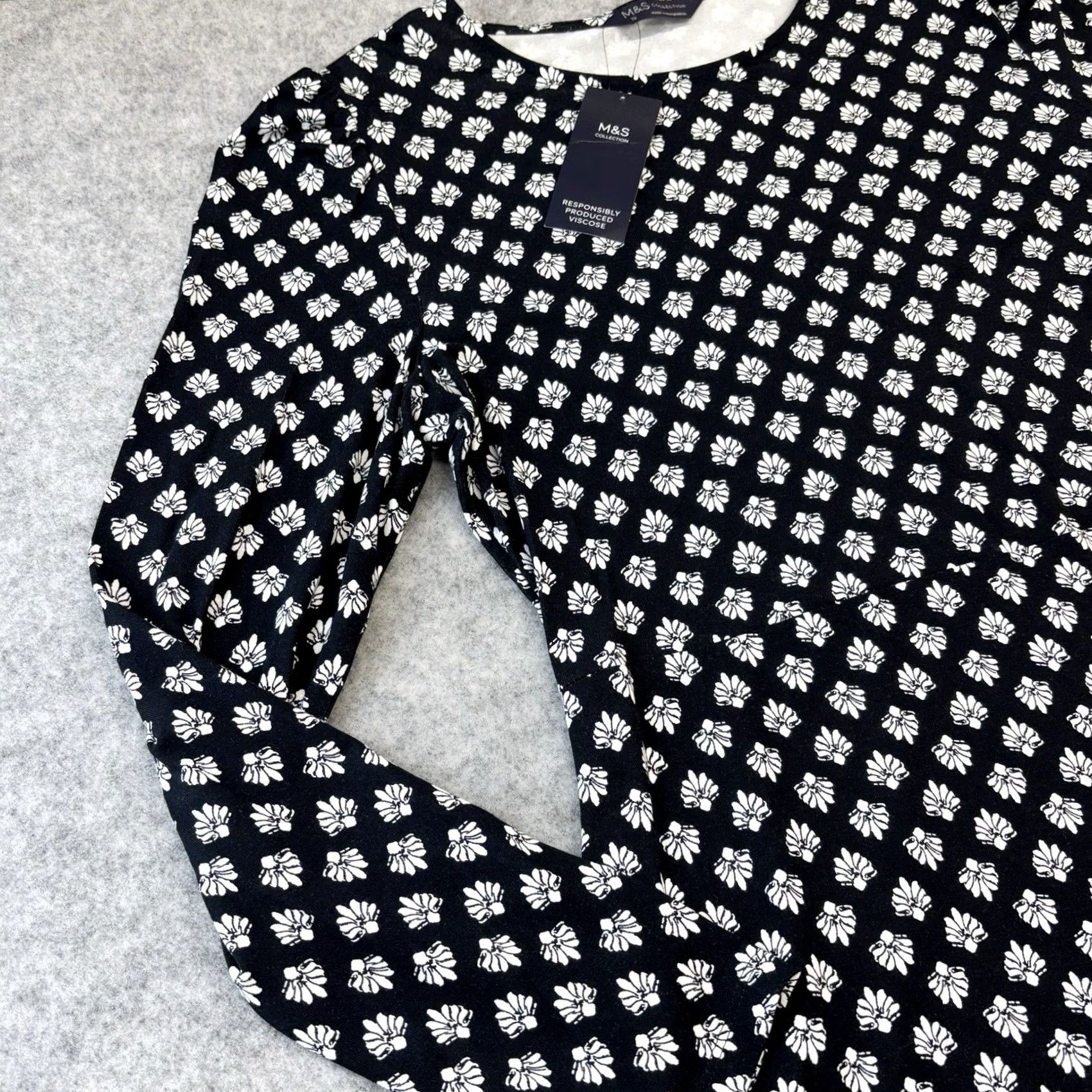Marks & Spencer VINTAGE? no — M&S Dress UK12 Women’s Long Sleeve Patterned Black White Mix BNWT BS? Size XL / US 12-14 / IT 48-50 - 4 Thumbnail