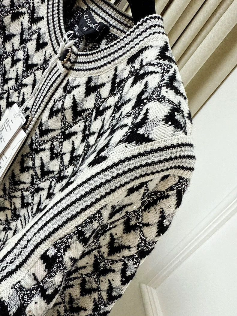 Chanel Chanel 21A Castle Knit Cardigan Size M / US 6-8 / IT 42-44 - 2 Thumbnail
