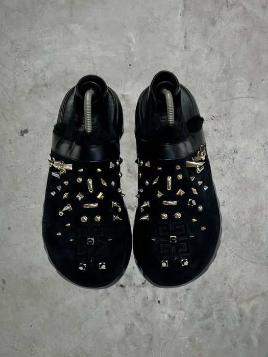 Givenchy spiked discount slides