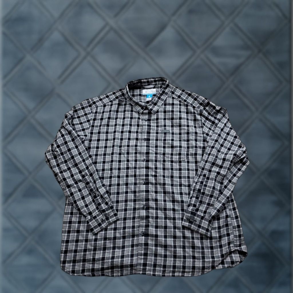 Vintage Columbia Shirt Mens 2XL Black Gray Plaid Button Up Long Sleeve Outdoors Logo Patch Size US XXL / EU 58 / 5 - 1 Thumbnail