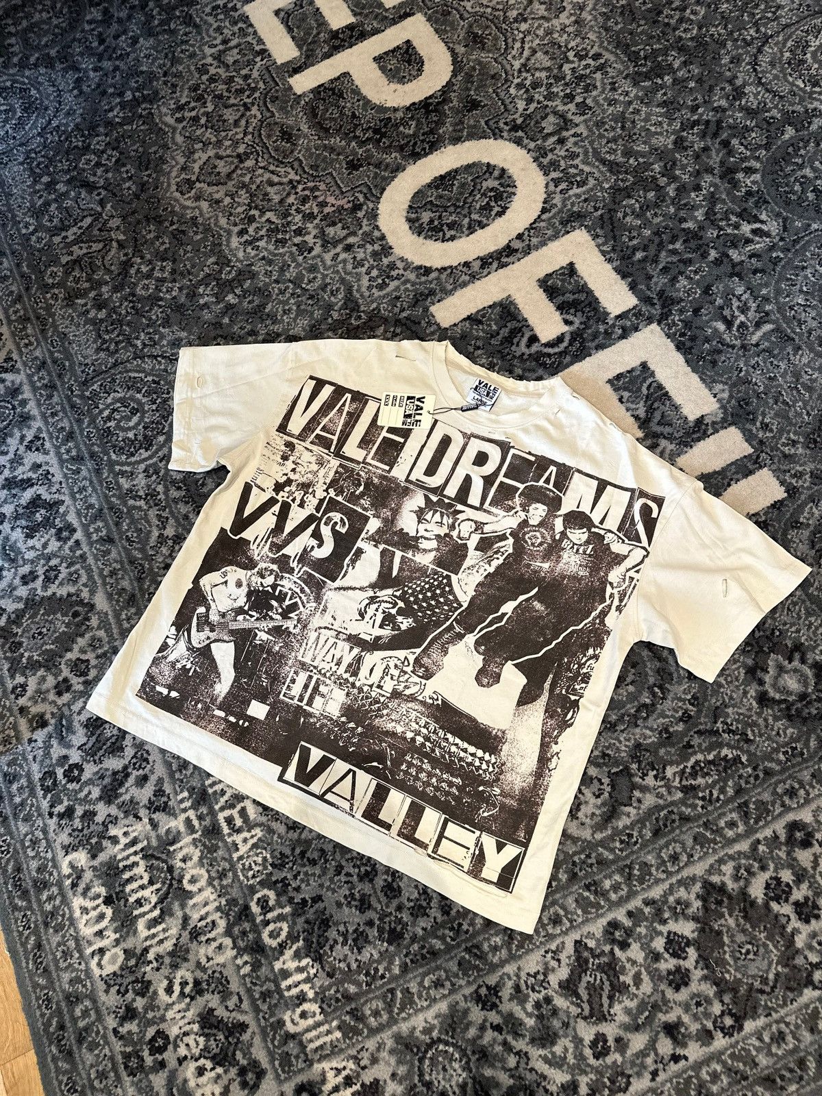 Vale Vale Punk Tee DS Size Large Size US L / EU 52-54 / 3 - 1 Thumbnail