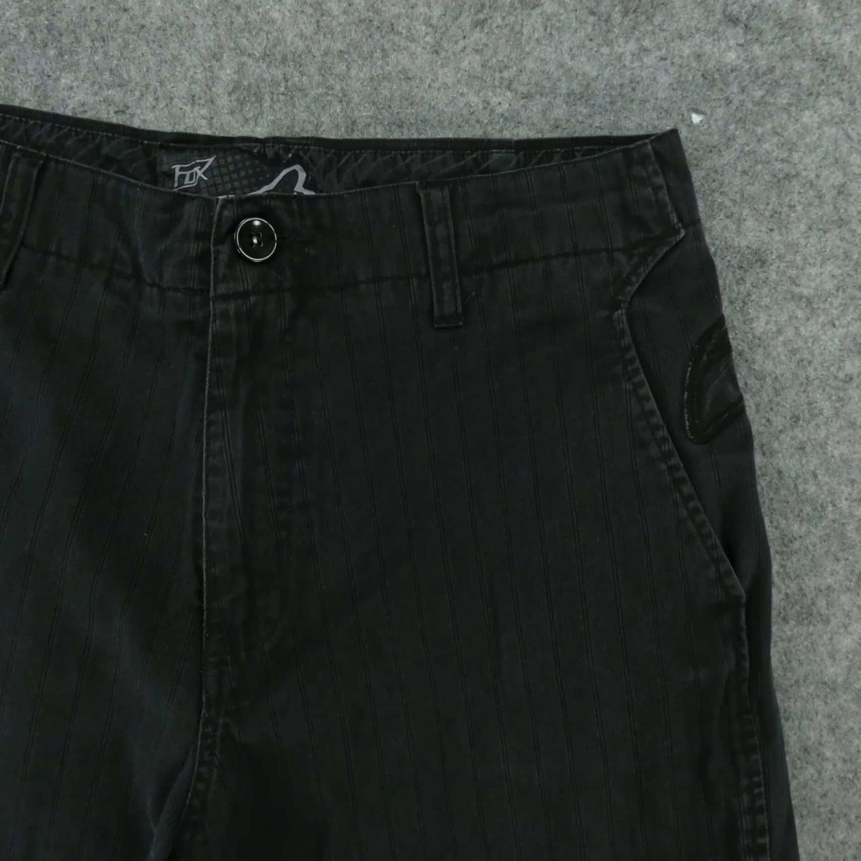 Vintage Fox Shorts Mens 31 Chino Flat Front Black Striped Embroidered Fox Head Size US 31 - 5 Thumbnail