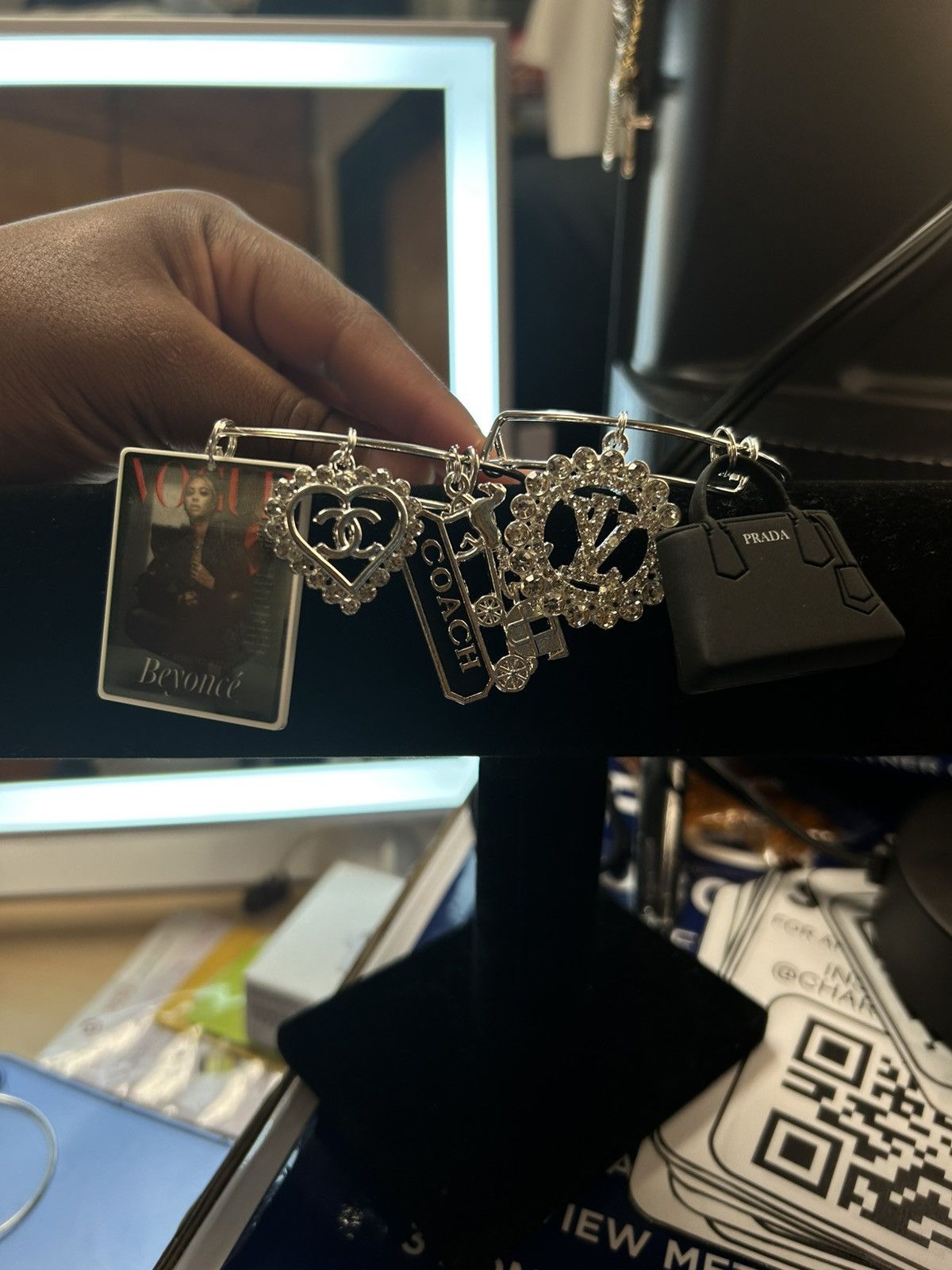Louis Vuitton Designer Bangle Size ONE SIZE - 1 Preview