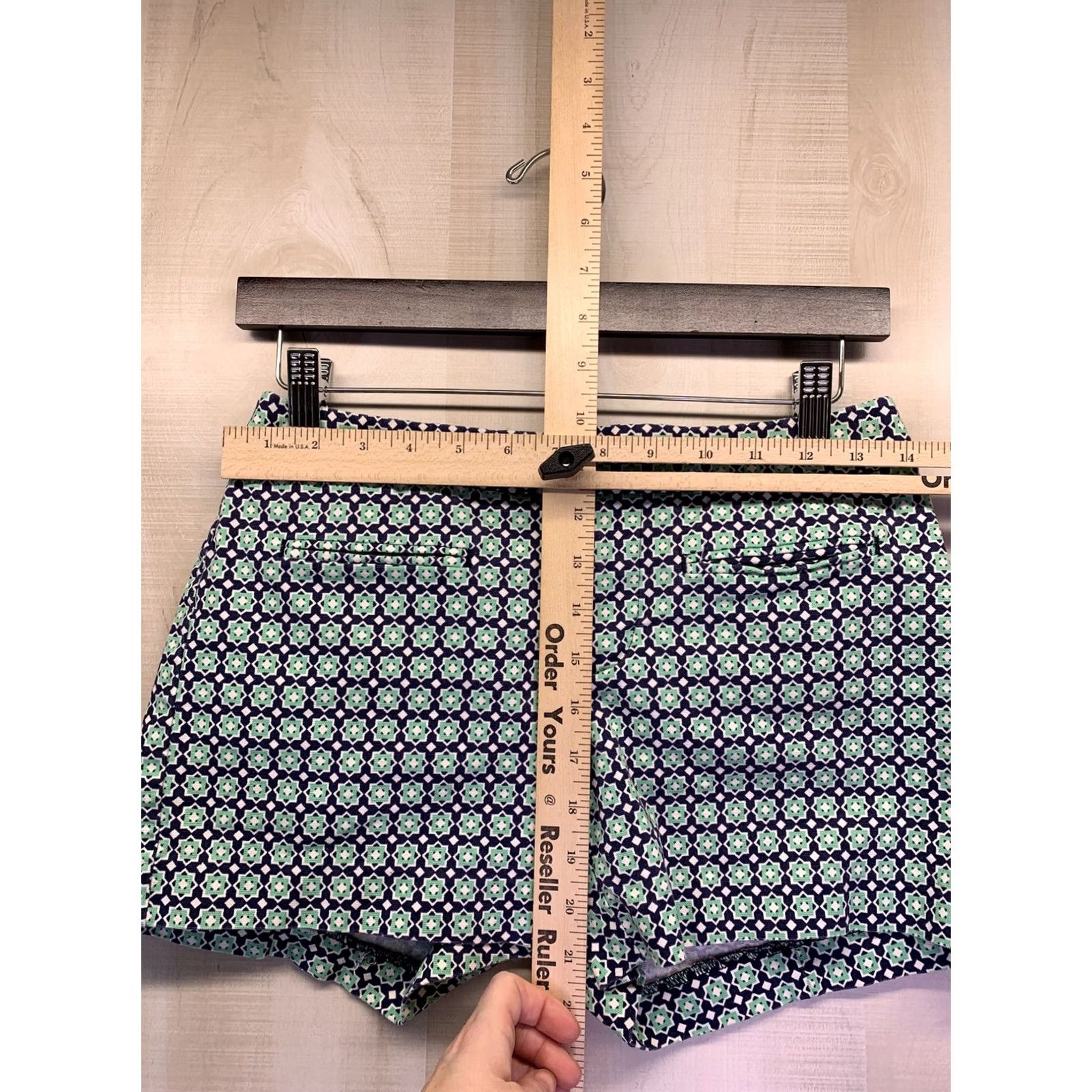 Gap VINTAGE GAP Stretch Womens Sz 0 Shorts-4383 Geometric Pattern Blue Green Zip Front See Photo See Photo See Photo Womens Loves Sports Mens? Size 25" / US 0 / IT 36 - 2 Thumbnail