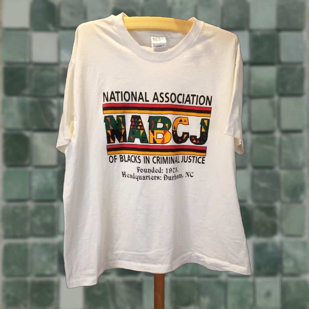Hanes VINTAGE HANES T-SHIRT XL White 90s NATIONAL ASSOCIATION OF BLACK IN CRIMINAL JUSTICE Logo 24-28 in Mens XLARGE XLARGE Size US XL / EU 56 / 4 - 1 Thumbnail