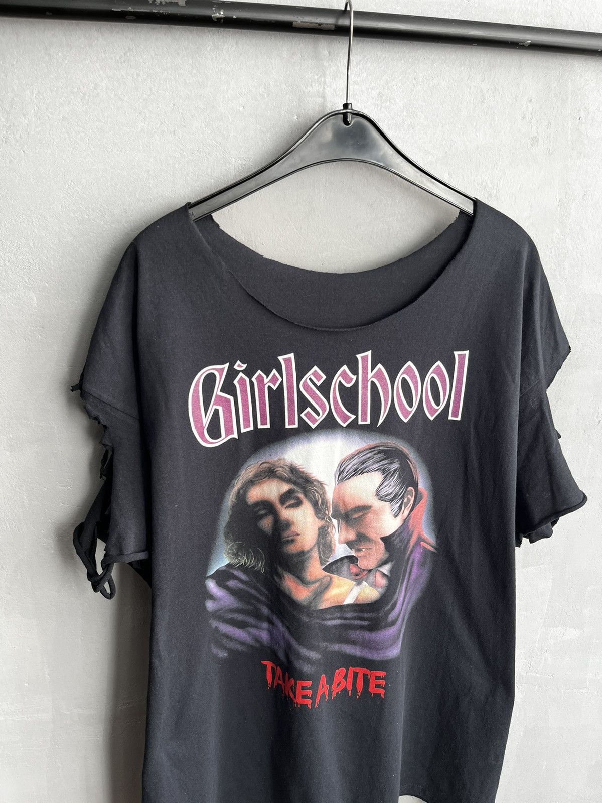 Band Tees girlschool rock band Size US XL / EU 56 / 4 - 2 Thumbnail