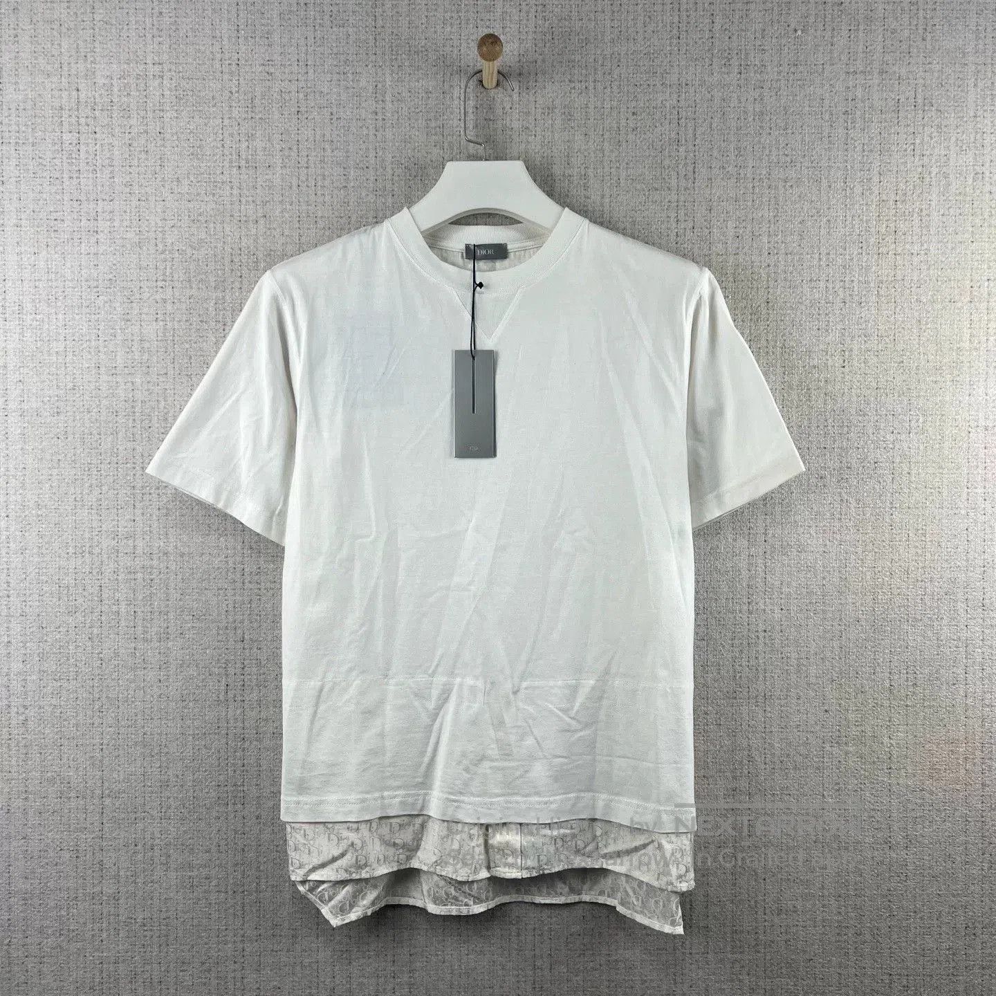 dior white short sleeve printed t.