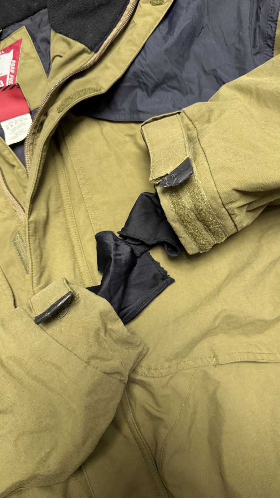 Oakley × Vintage Vintage khaki oakley jacket size XL snowboard Size US XL / EU 56 / 4 - 11 Thumbnail